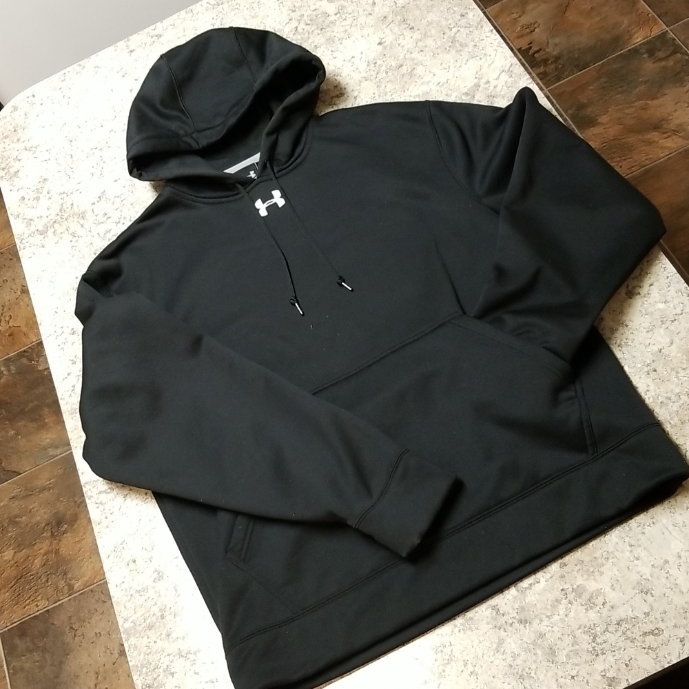 Black Under Armour hoodie